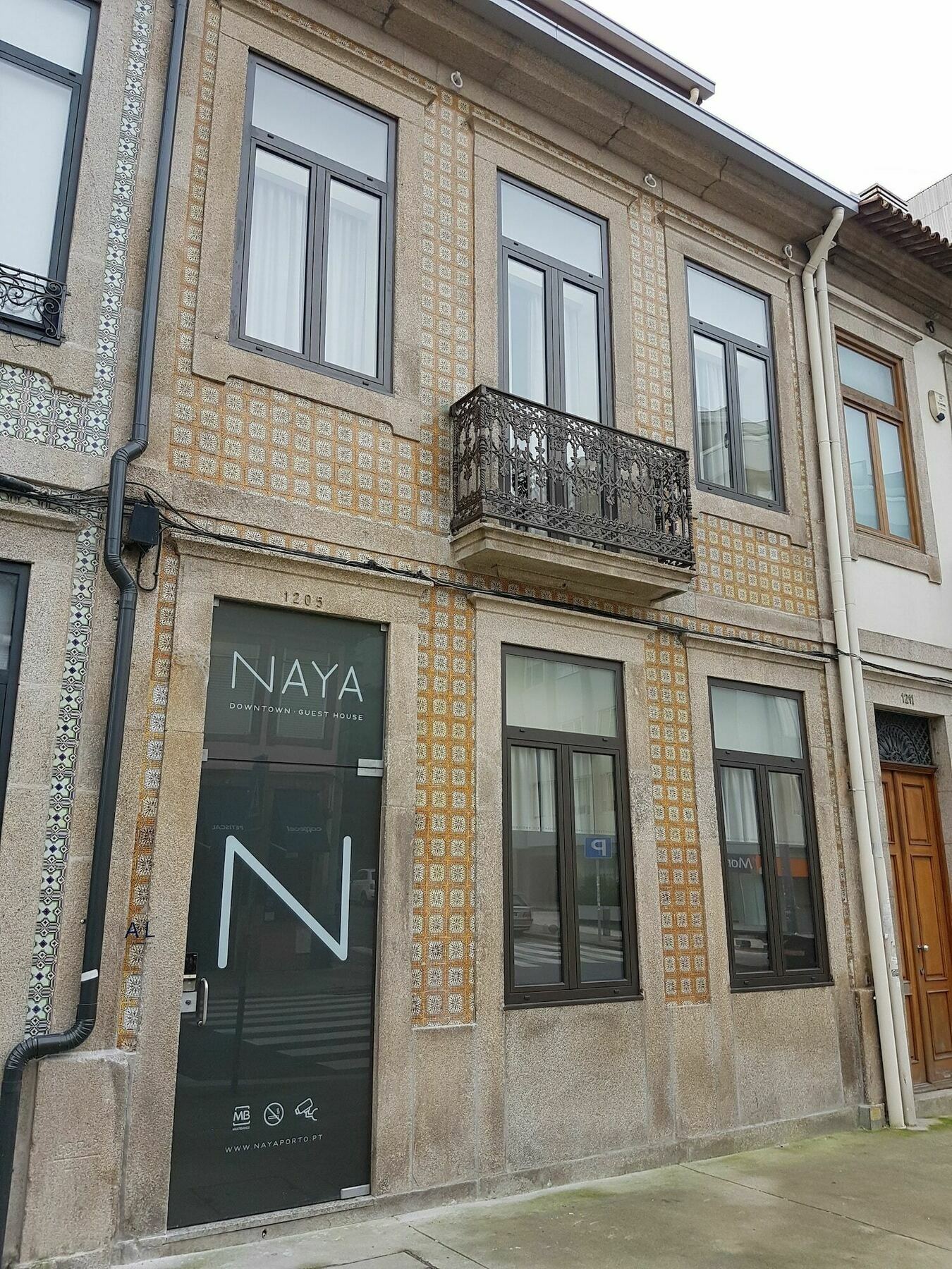 Naya-Downtown Guesthouse Porto Exterior foto